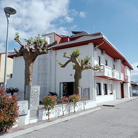 Bellerive Ristorante Albergo Manerba del Garda Bagian luar foto