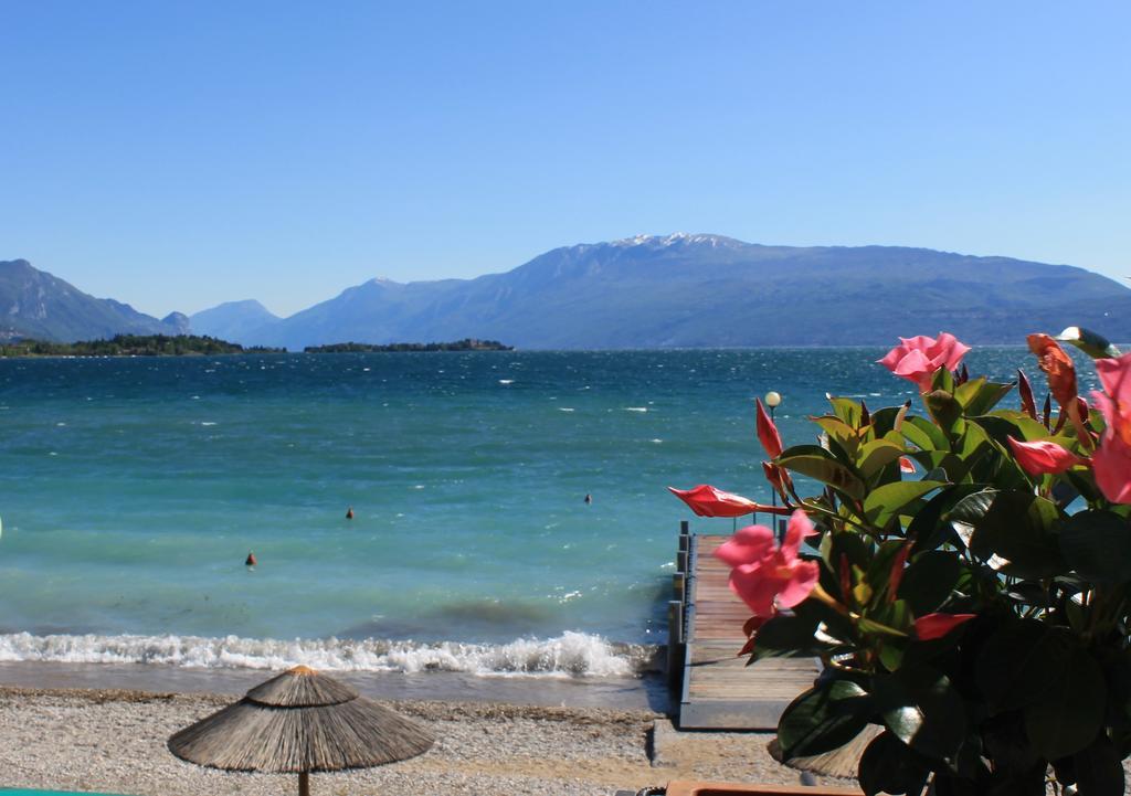 Bellerive Ristorante Albergo Manerba del Garda Bagian luar foto