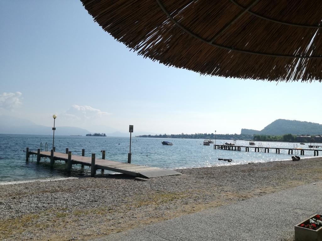 Bellerive Ristorante Albergo Manerba del Garda Bagian luar foto