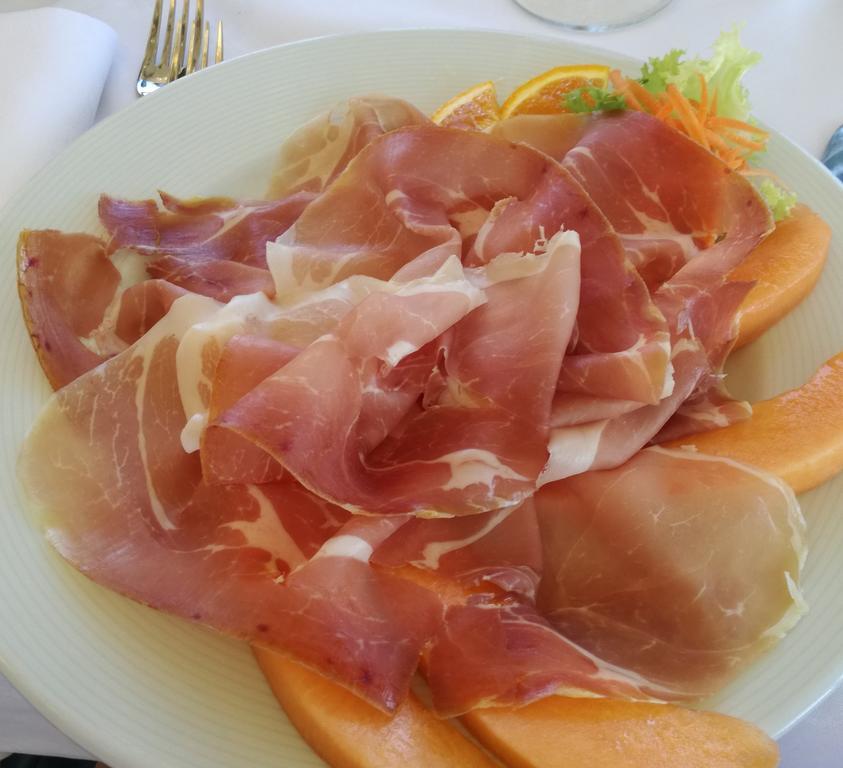 Bellerive Ristorante Albergo Manerba del Garda Bagian luar foto